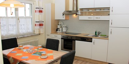 Pensionen - Terrasse - Bad Reichenhall - Unsere Ferienwohnungen sind mit einer vollwertigen Küche ausgestattet - Pension Fischerhof