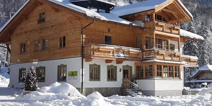 Pensionen - WLAN - Steinbach (Oberhofen am Irrsee) - Haus im Winter 2021 - Haus Hirschpoint