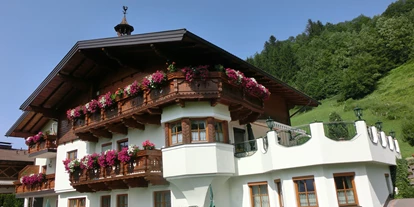Pensionen - Umgebungsschwerpunkt: am Land - Höggen - Unser Haus liegt in sonniger Lage mit herrlicher Fernsicht auf die Salzburger Bergkulisse. Ob Sommer oder Winter sind wir bemüht, dass Sie die schönsten Stunden des Jahres in vollen Zügen genießen können.

Raus aus der Hektik des Alltages und rein in die Ruhe der Salzburger Bergwelt!
Wir würden uns freuen, Sie bei uns begrüßen zu dürfen. - Landhaus Gruber