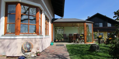 Pensionen - Hunde: erlaubt - Frankenfels - Blick Richtung Eingang, mit überdachter Terrasse, Windgeschützt. - Haus Sundl