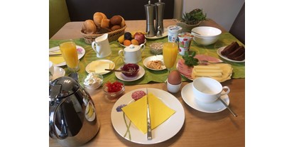 Pensionen - Frühstück: serviertes Frühstück - Sankt Johann im Pongau - Kontinentales Frühstück - Ferienhaus Eva Flachau