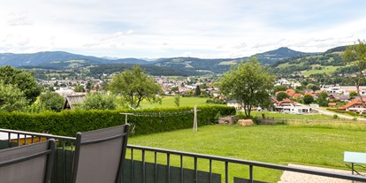Pensionen - St. Georgen am Längsee - Die wunderschöne Aussicht von Terrasse oder Balkon - Ferienwohnungen Ingrid