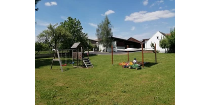 Pensionen - Art der Pension: Urlaub am Bauernhof - Großnondorf (Guntersdorf) - unser Garten mit Spielplatz - Wohlfühlhof Bachzelt