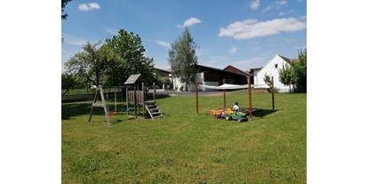 Pensionen - Art der Pension: Urlaub am Bauernhof - Rohrendorf an der Pulkau - unser Garten mit Spielplatz - Wohlfühlhof Bachzelt