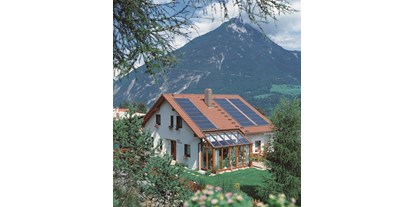 Pensionen - Tösens - Haus Florian Tirol mit Hausberg "Tschirgant" - Apart Haus Florian Imst Tirol