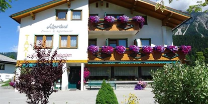 Pensionen - Garage für Zweiräder - Gröbming - Haus Alpenland