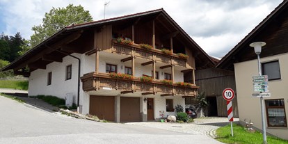 Pensionen - Garage für Zweiräder - Bodenmais - Gästehaus mit 4 Fewos und eigenem Parkplatz - Gasthof - Pension zur Post