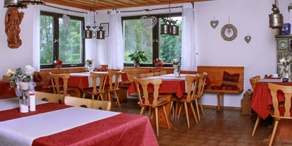 Pensionen - Frühstück: Frühstücksbuffet - Marktleuthen - Frühstücksraum - Landhaus am Forst