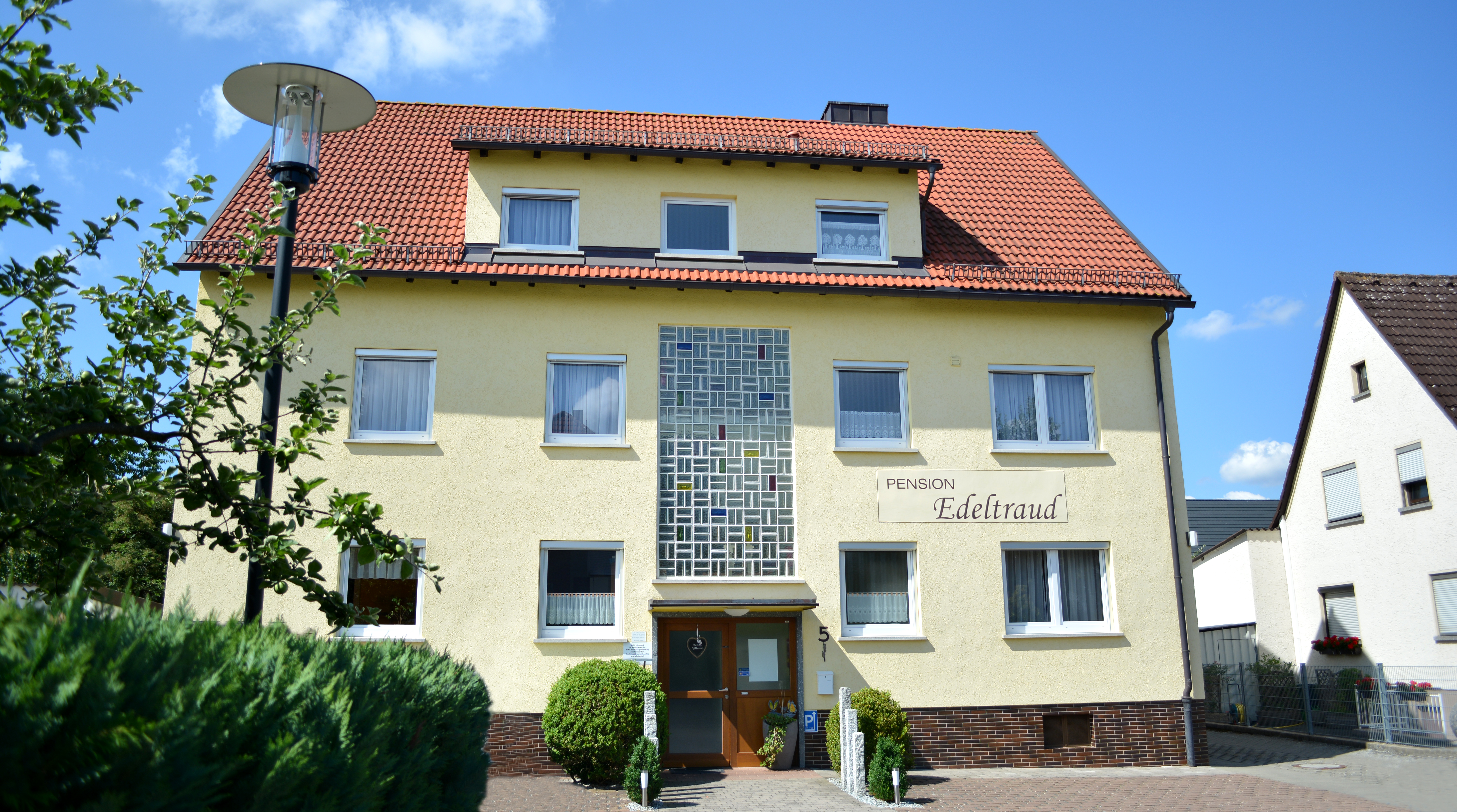 Frühstückspension - Pension und Ferienwohnung Edeltraud