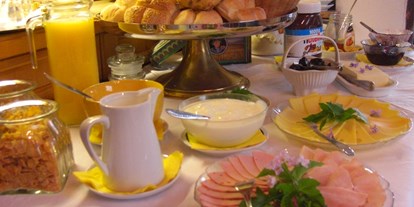 Pensionen - Straßlach-Dingharting - Frühstücksbuffet - Gästehaus Rosl