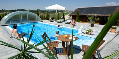 Pensionen - weitere Verpflegungsmöglichkeiten: Nachmittagskaffee - Salzweg (Landkreis Passau) - Pool - Pension Ambros