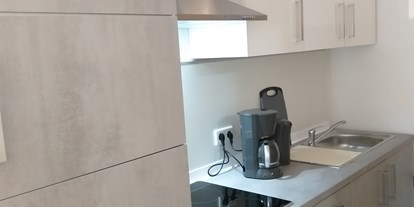 Pensionen - Kühlschrank - Kleinlangheim - Doppelzimmer mit Einbauküche EG - Gästehaus Estenfeld