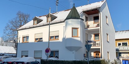 Pensionen - Kühlschrank - Landsberied - Gästehaus Brucker