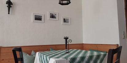 Pensionen - Umgebungsschwerpunkt: See - Kröning - Gaststube/Frühstücksraum - Pension Zur Nachtigall