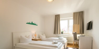 Pensionen - Umgebungsschwerpunkt: Stadt - Anzing (Landkreis Ebersberg) - Zweibettzimmer in der Verdistr. 104 - guenstigschlafen24.de ... die günstige Alternative zum Hotel