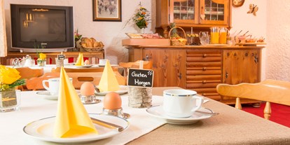 Pensionen - Frühstück: serviertes Frühstück - Wertach - Frühstück - Gästehaus Schmid