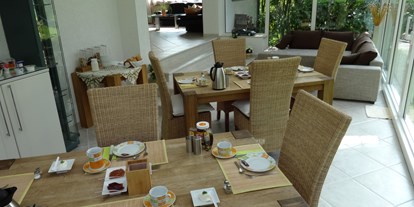 Pensionen - Frühstück: serviertes Frühstück - Ruhpolding - Wintergarten - Gästehaus Ehrlich