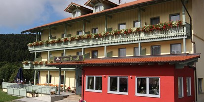 Pensionen - Balkon - Bischofsmais - Gasthof Reiner