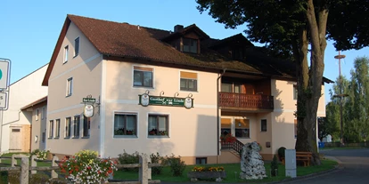 Pensionen - Sauna - Hepberg - West-Ansicht unseres Gasthofes - Gasthof Zur Linde