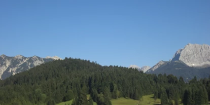 Pensionen - Garten - Thaur - Landhaus Elena in Leutasch/Seefeld/Tirol