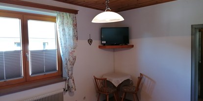 Pensionen - Garage für Zweiräder - Radlach (Steinfeld) - Doppelzimmer mit Südbalkon - Gästehaus Holzfeind
