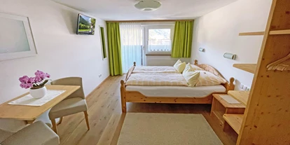 Pensionen - Garten - Gröbming - Doppelzimmer mit Balkon - B&B Landhaus Vierthaler
