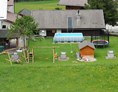 Frühstückspension: Spielplatz für die Kinder
In den Sommer Monaten steht ein Pool zur Verfügung - Ferienwohnungen Haus Bergfried