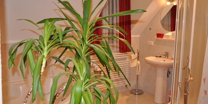 Pensionen - Art der Pension: Frühstückspension - Seewalchen am Attersee - Ferienwohnung/Suite 3 "PARIS" - Appartementhaus Grill