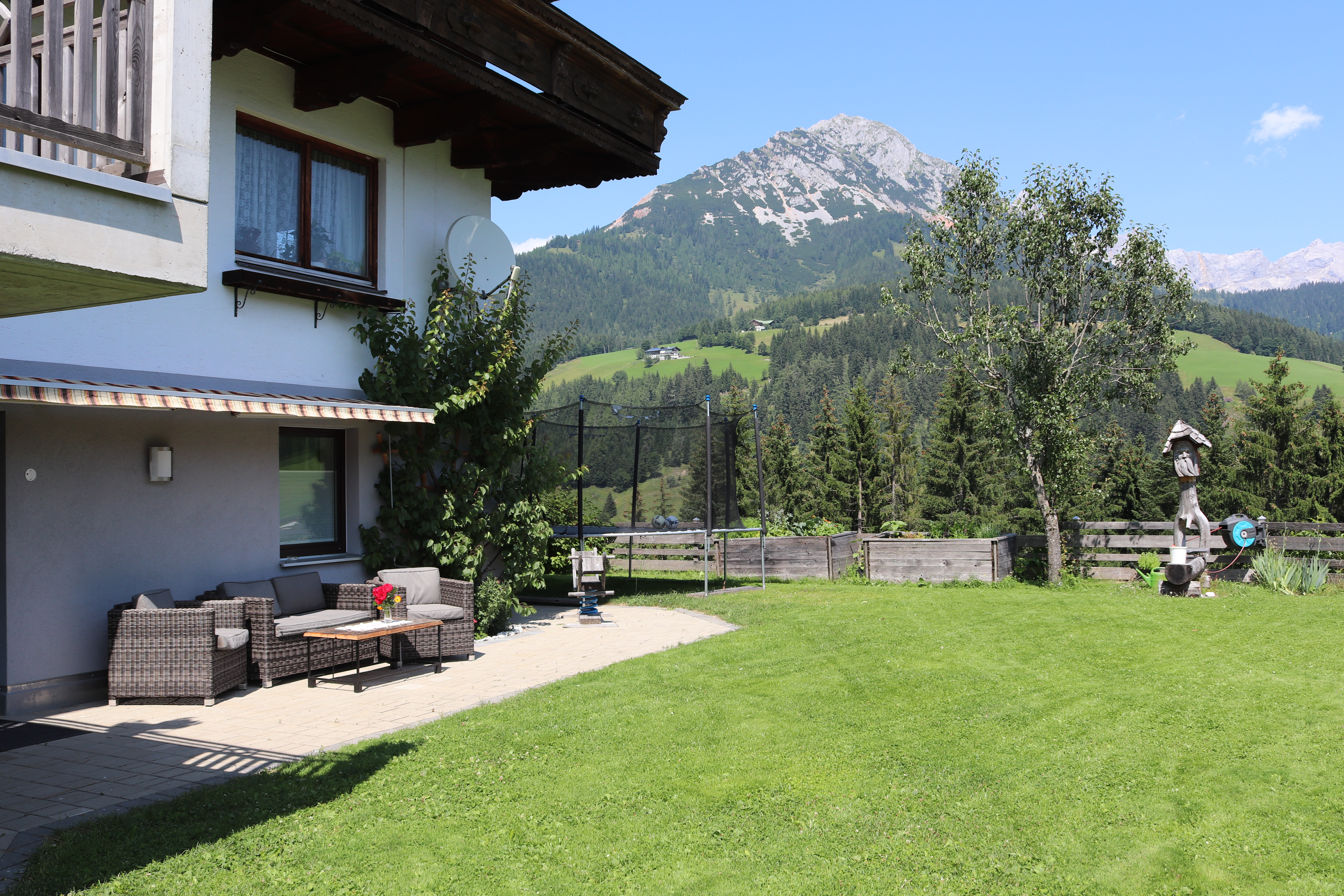 Frühstückspension: Gartenterrasse - Haus Schlossbichl