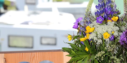 Pensionen - Garten - St. Gallenkirch - Ausblick auf den See und Campingplatz - Haus Zeinissee