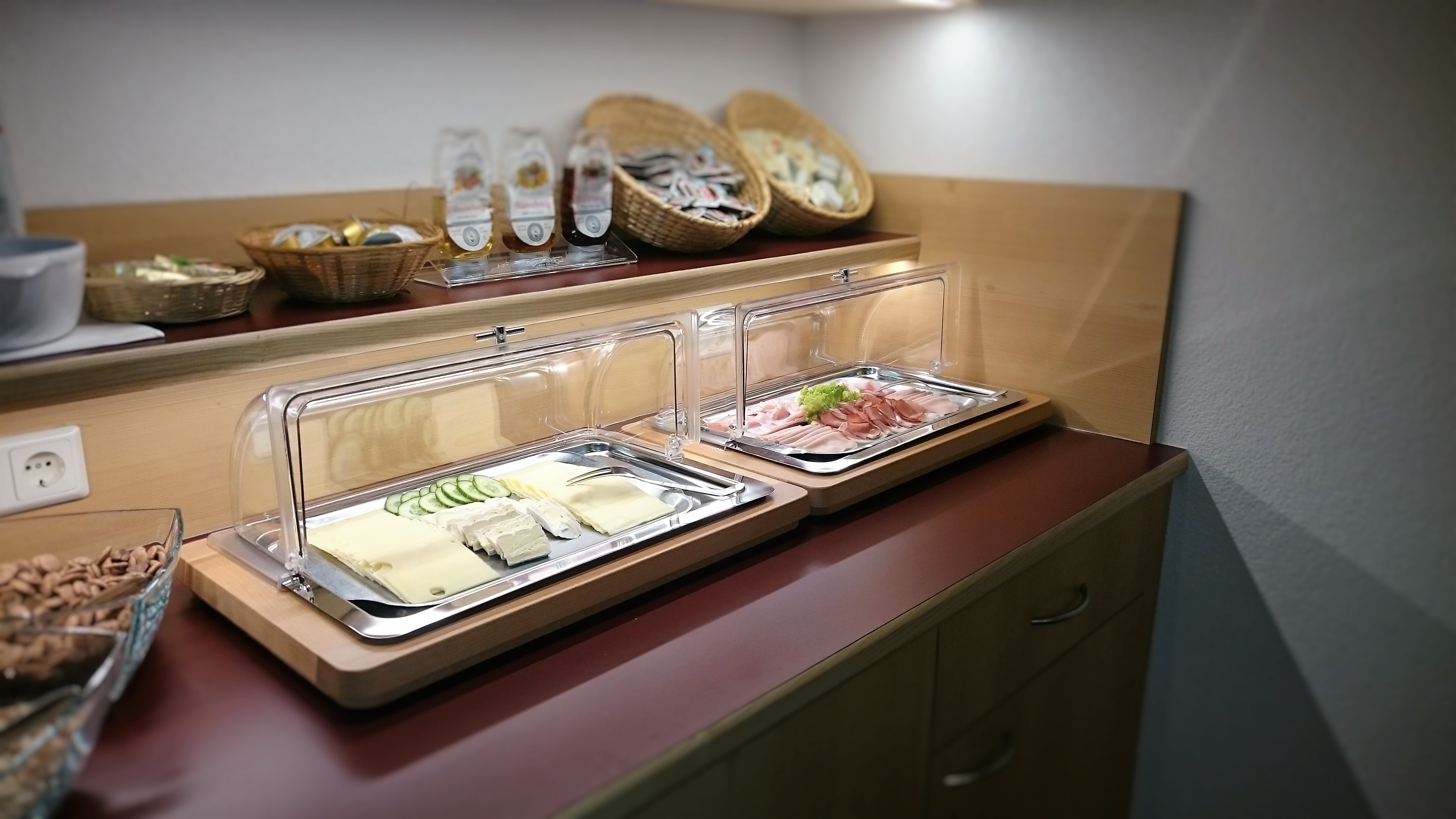 Haus Zeinissee Zimmerkategorien Frühstücksbuffet