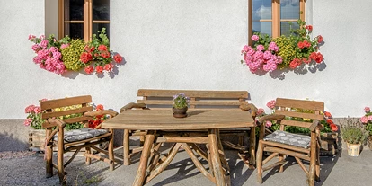 Pensionen - Parkplatz: kostenlos bei der Pension - St. Anton am Arlberg - Haus Hubertus