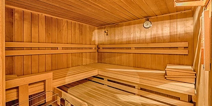 Pensionen - Parkplatz: kostenlos bei der Pension - St. Anton am Arlberg - Haus Hubertus