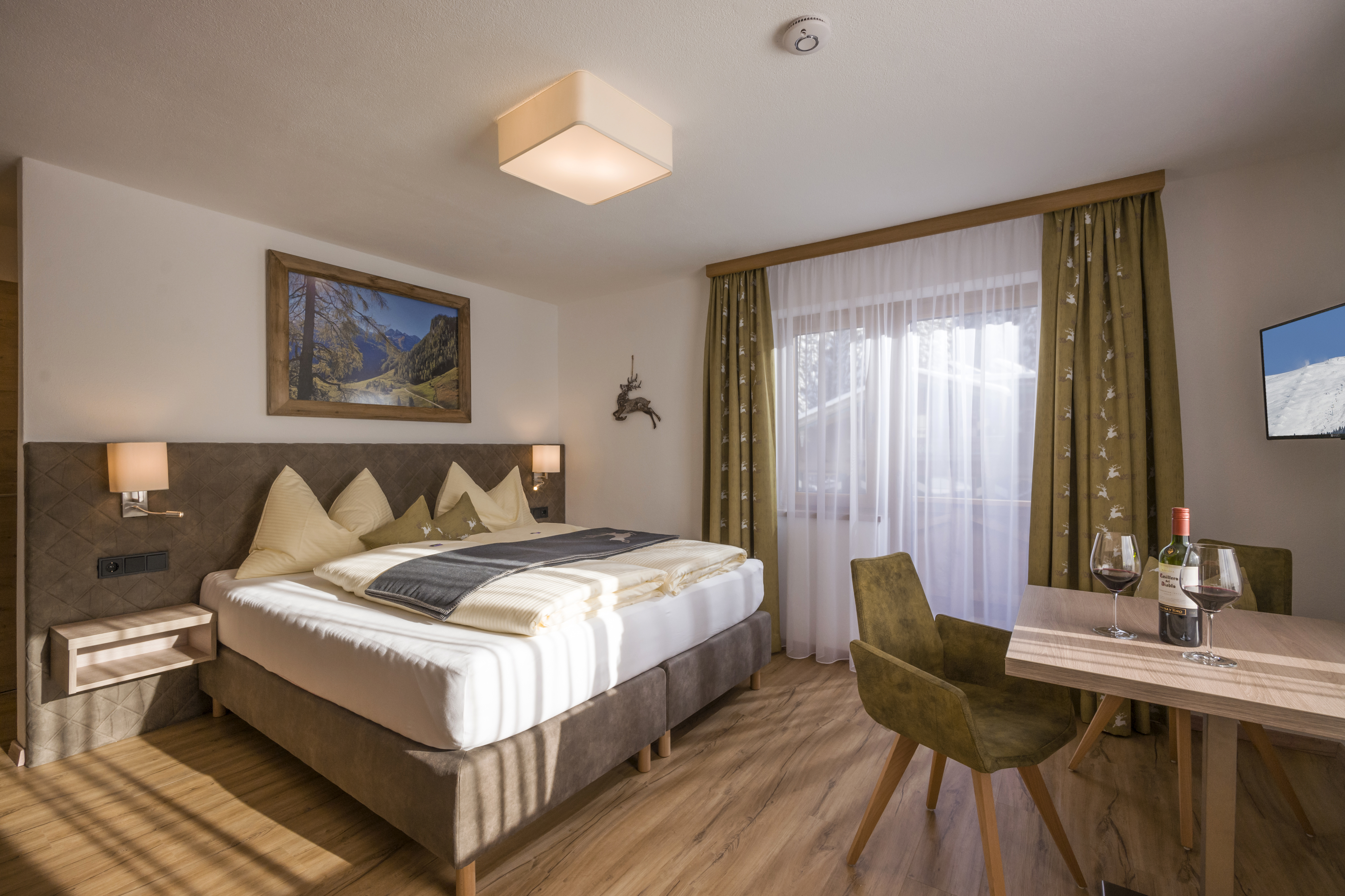 Anja's Schönblick - Bed & Breakfast Zimmerkategorien Doppelzimmer Hirsch