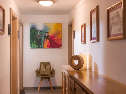 Pensionen - Parkplatz: kostenlos bei der Pension - Alpbach - Gang - Anja's Schönblick - Bed & Breakfast