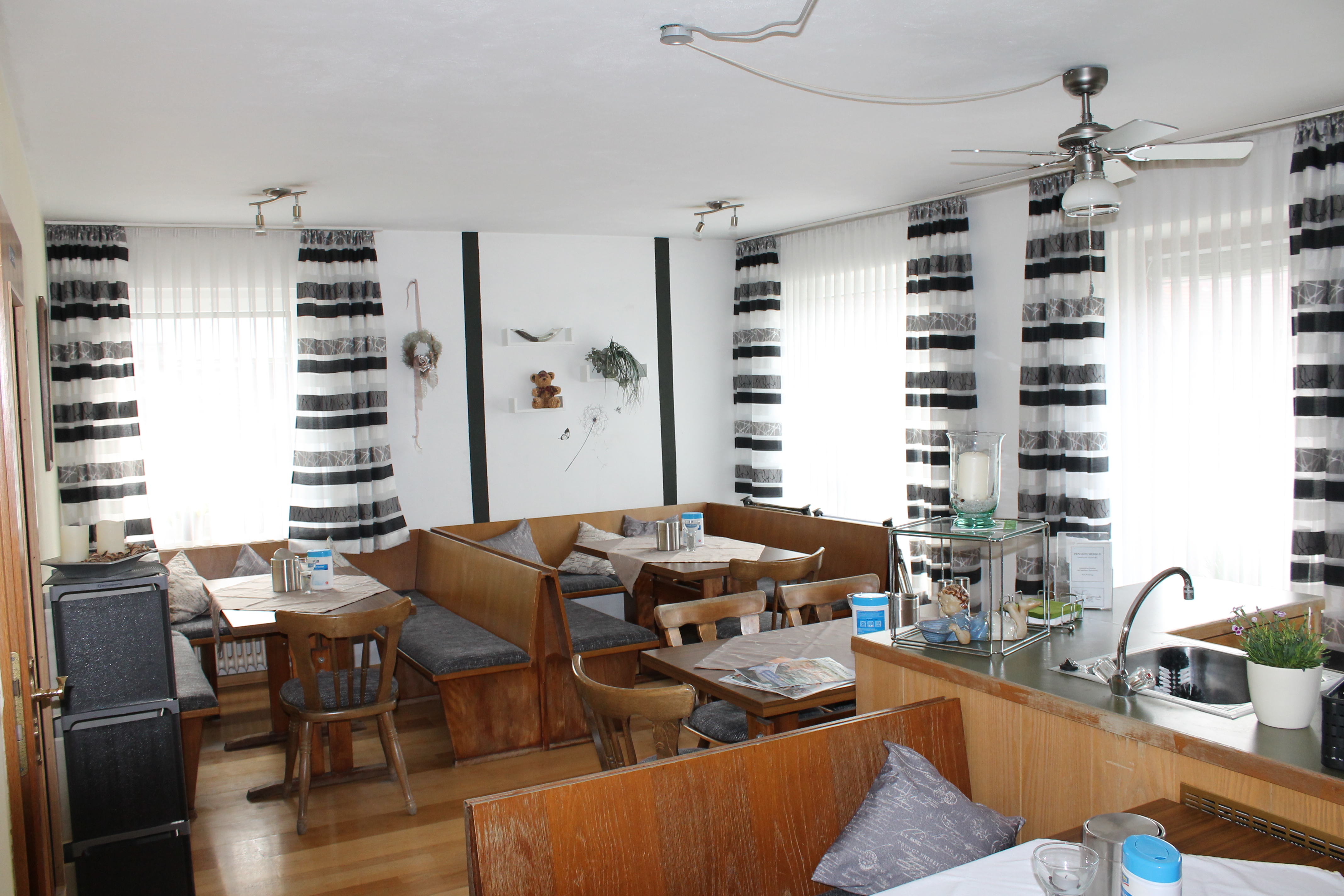 Pensionen - Bayern - Frühstücksraum - Pension Merkle