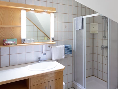 Pensionen - Restaurant - Badezimmer - Gästehaus Nora