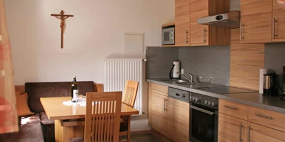 Pensionen - Serfaus - Küche der Ferienwohnung PANORAMA - Haus Brigitte