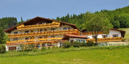 Pensionen - Balkon - Oberstdorf - Herzlich Willkommen ganz oben in Jungholz....Ihrem Landhaus Wildschütz.  - Landhaus Wildschütz - Ferienwohnung mit Königscard
