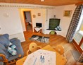 Frühstückspension: Wohnbereich in der 3 Zimmerferienwohnung "Enzian" - 56 m² - Landhaus Wildschütz - Ferienwohnungen mit Königscard
