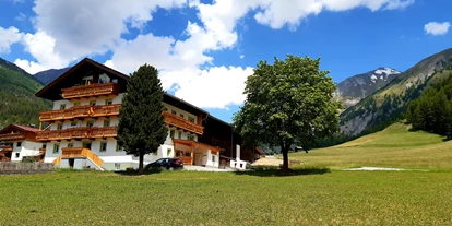 Pensionen - Frühstück: Frühstücksbuffet - Osttirol - Bergerhof im Sommer - Bergerhof