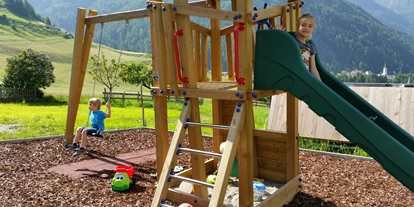Pensionen - Frühstück: Frühstücksbuffet - Osttirol - toller Kinderspielplatz direkt vorm Haus - Bergerhof