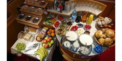 Pensionen - Serfaus - Frühstücksbuffet - Apart-Frühstückspension Stark