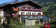Pensionen - Kirchberg in Tirol - Sommerfoto Wellness Pension Hollaus - Wellness Pension Hollaus