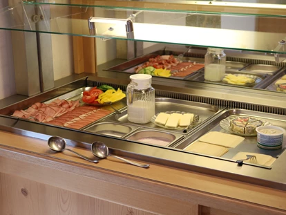 Pensionen - Kössen - Frühstücksbuffet - Wellness Pension Hollaus