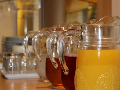 Pensionen - Kössen - Frühstücksbuffet - Wellness Pension Hollaus