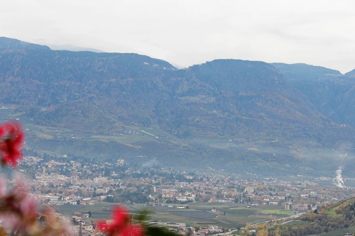 Frühstückspension: Ausblick MeranerLand - Pension An der Leit