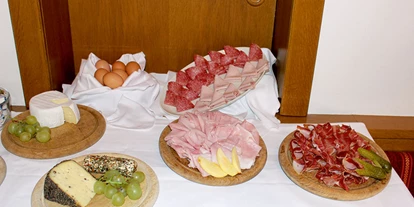 Pensionen - Naturns - Frühstücksbuffet  - Pension An der Leit