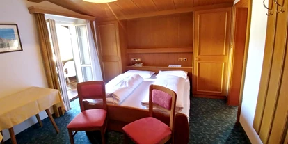 Pensionen - St. Kassian - Dreibettzimmer mit Balkon - Garni Gabrieli