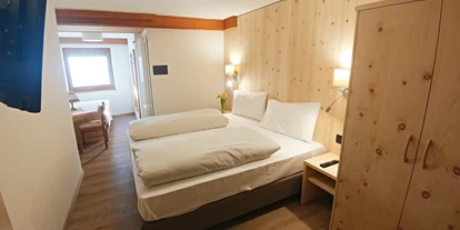 Pensionen - St. Kassian - Doppelzimmer im Souterrain ohne Balkon, mit Fenster - Garni Gabrieli